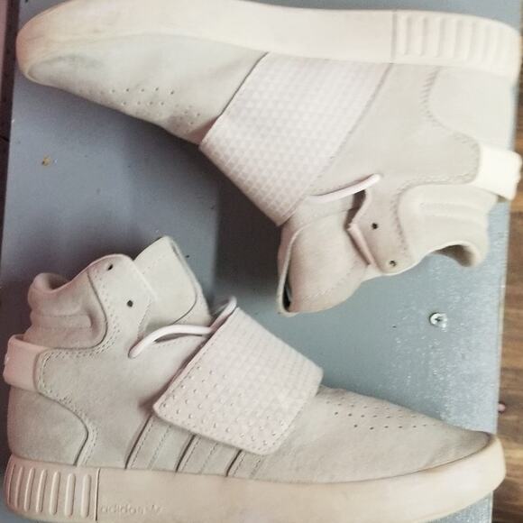 Adidas Tubular Invader Strap

Size 5.5Y - Picture 4 of 8